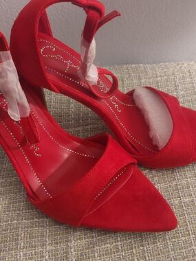 Cape Robbin Red Suede Pointed-Toe Ankle-Strap Heels/ Brand New